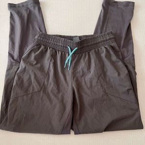 Girls athletic pants Champion brand. L (10-12)